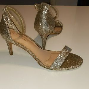 Worn pale gold 3" heel